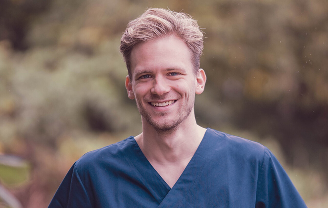 Zahnarzt Bielefeld - Dr. Leonard Mertens