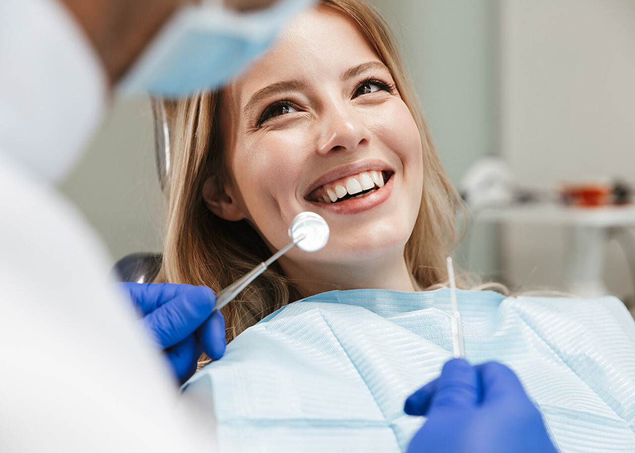Paro­dontitis - Schritt für Schritt zur Zahn­gesundheit - Zahnärzte Bielefeld Dr. Höing & Dr. Mertens